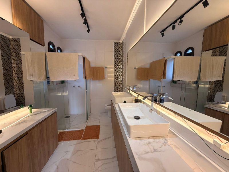 Casa com 3 quartos, 3 banheiros e 272m² à venda no bairro Centro, Igrejinha