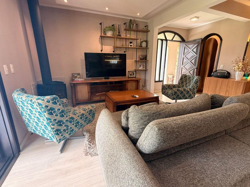 Casa com 3 quartos, 3 banheiros e 272m² à venda no bairro Centro, Igrejinha