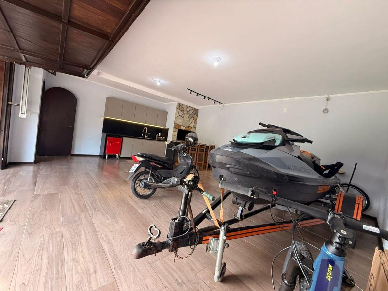 Casa com 3 quartos, 3 banheiros e 272m² à venda no bairro Centro, Igrejinha
