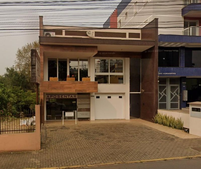 Apartamento com 1 quarto, 3 banheiros e 206m² à venda no bairro Centro, Taquara