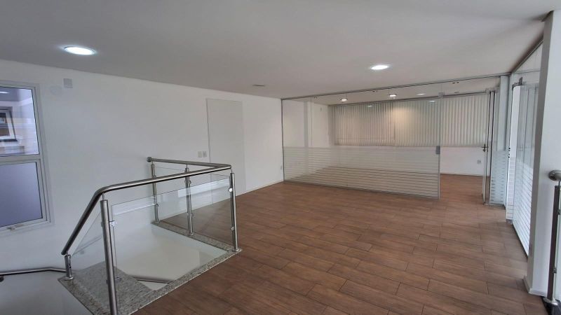 Apartamento com 1 quarto, 3 banheiros e 206m² à venda no bairro Centro, Taquara