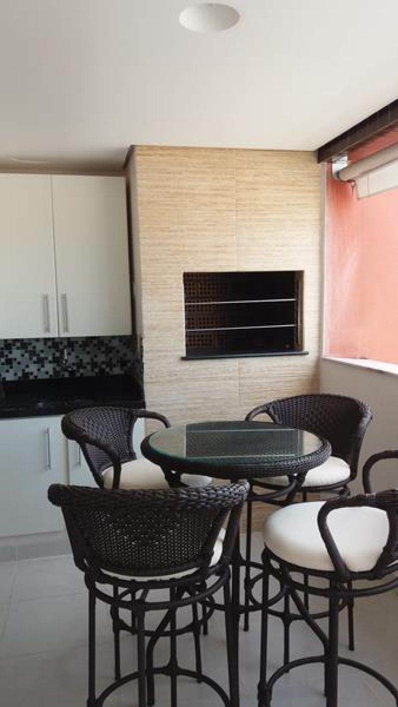 Apartamento com 2 quartos, 2 banheiros e 145m² à venda no bairro Centro, Taquara