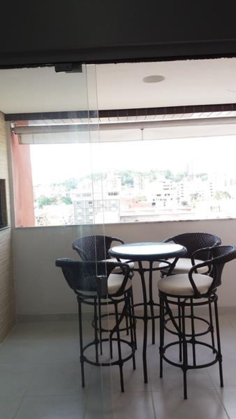 Apartamento com 2 quartos, 2 banheiros e 145m² à venda no bairro Centro, Taquara