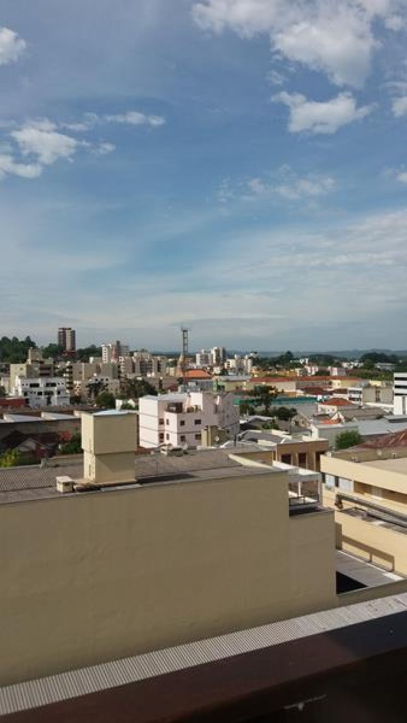 Apartamento com 2 quartos, 2 banheiros e 145m² à venda no bairro Centro, Taquara