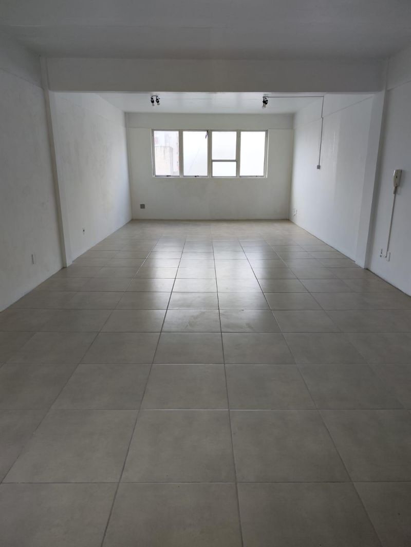 Sala com 1 banheiro e 43m² à venda no bairro Centro, Taquara