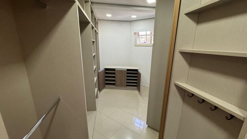 Apartamento com 3 quartos, 2 banheiros e 140m² à venda no bairro Centro, Taquara