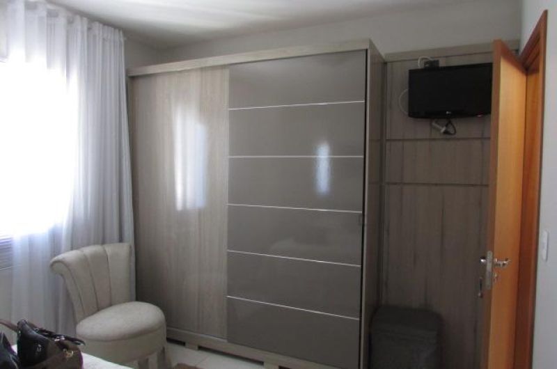 Apartamento com 2 quartos, 1 banheiro e 80m² à venda no bairro Centro, Taquara