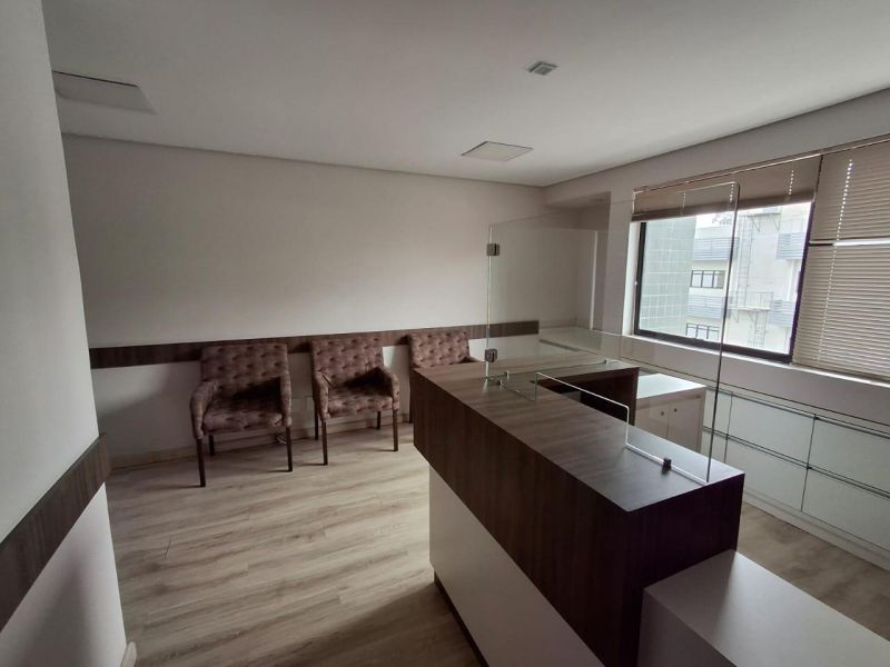 Sala com 2 banheiros e 50m² à venda no bairro Centro, Taquara