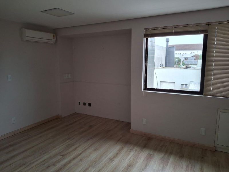 Sala com 2 banheiros e 50m² à venda no bairro Centro, Taquara