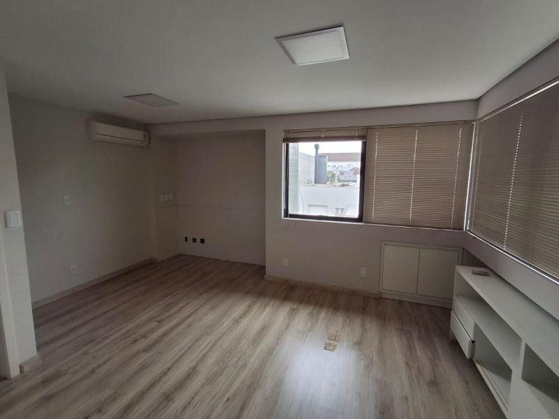 Sala com 2 banheiros e 50m² à venda no bairro Centro, Taquara
