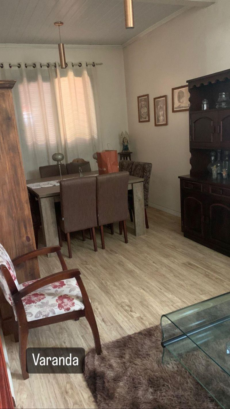 Casa com 2 quartos, 3 banheiros e 180m² à venda no bairro Centro, Taquara