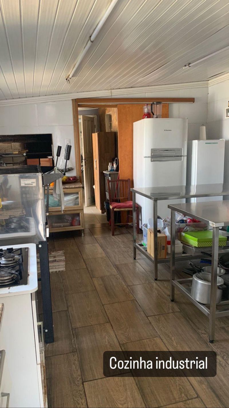 Casa com 2 quartos, 3 banheiros e 180m² à venda no bairro Centro, Taquara