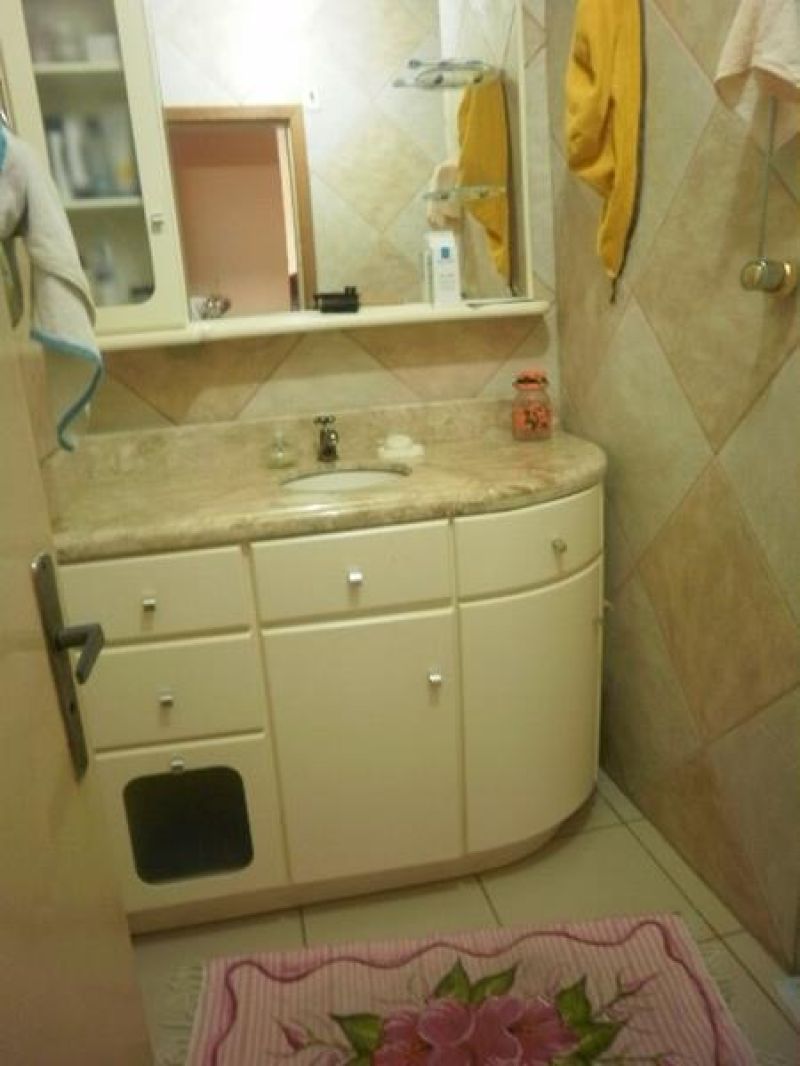 Sobrado com 3 quartos, 3 banheiros e 196m² à venda no bairro Centro, Taquara