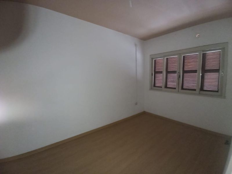 Casa com 3 quartos, 2 banheiros e 196m² à venda no bairro Centro, Taquara