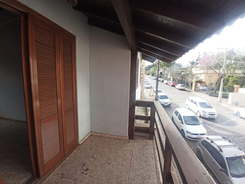 Casa com 3 quartos, 2 banheiros e 196m² à venda no bairro Centro, Taquara