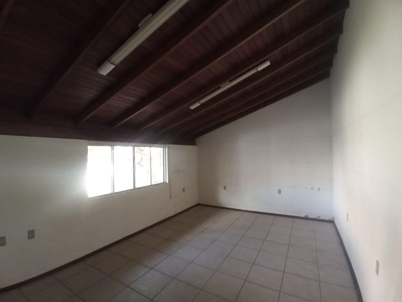 Casa com 3 quartos, 2 banheiros e 196m² à venda no bairro Centro, Taquara