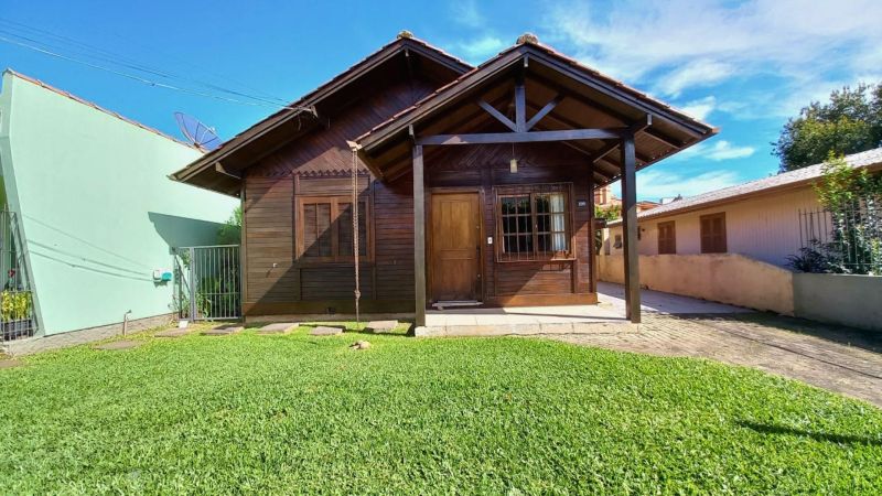 Casa com 2 quartos, 3 banheiros e 100m² à venda no bairro Centro, Taquara