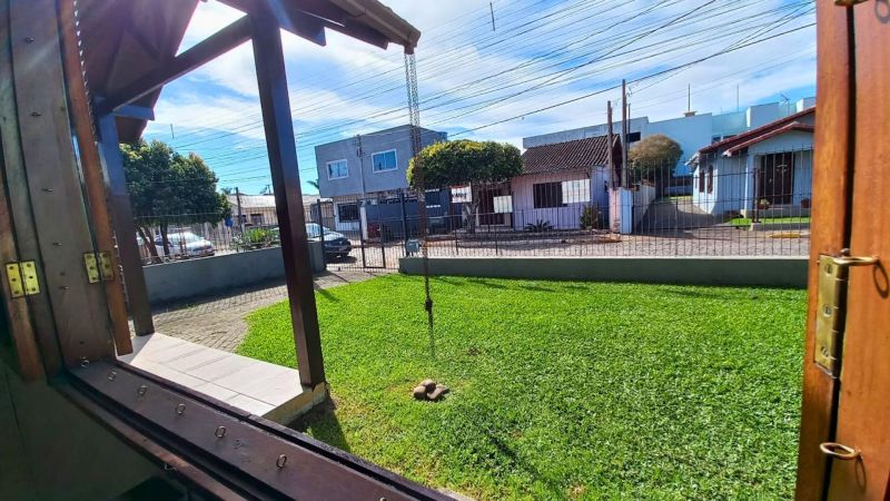 Casa com 2 quartos, 3 banheiros e 100m² à venda no bairro Centro, Taquara