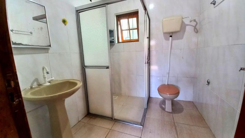 Casa com 2 quartos, 3 banheiros e 100m² à venda no bairro Centro, Taquara