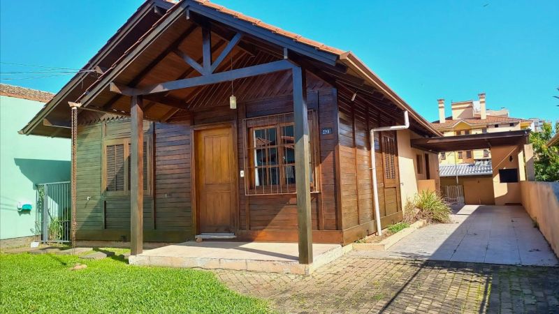 Casa com 2 quartos, 3 banheiros e 100m² à venda no bairro Centro, Taquara