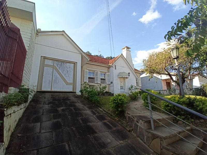 Casa com 3 quartos, 2 banheiros e 240m² à venda no bairro Centro, Taquara