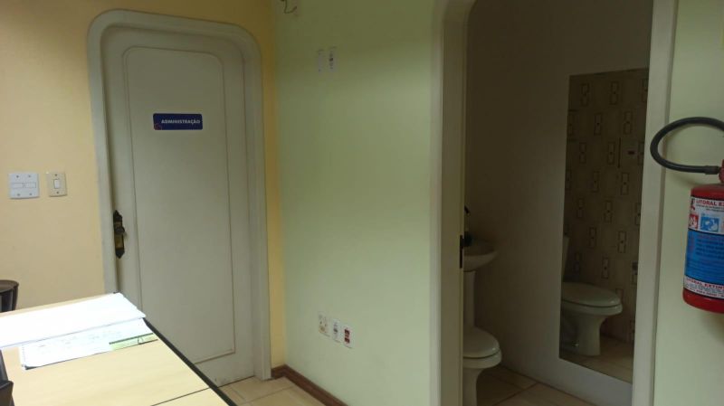 Prédio com 260m² à venda no bairro Centro, Taquara