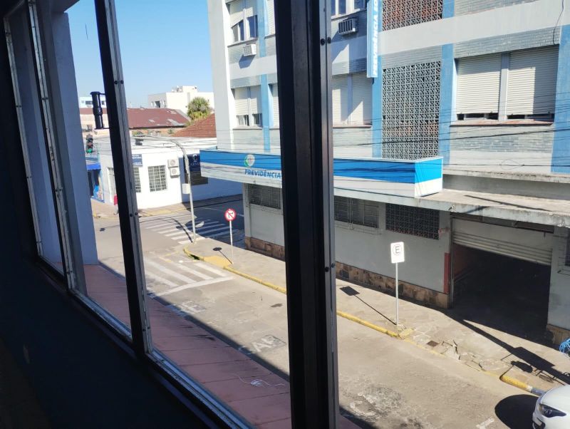Sala com 1 banheiro e 62m² à venda no bairro Centro, Taquara