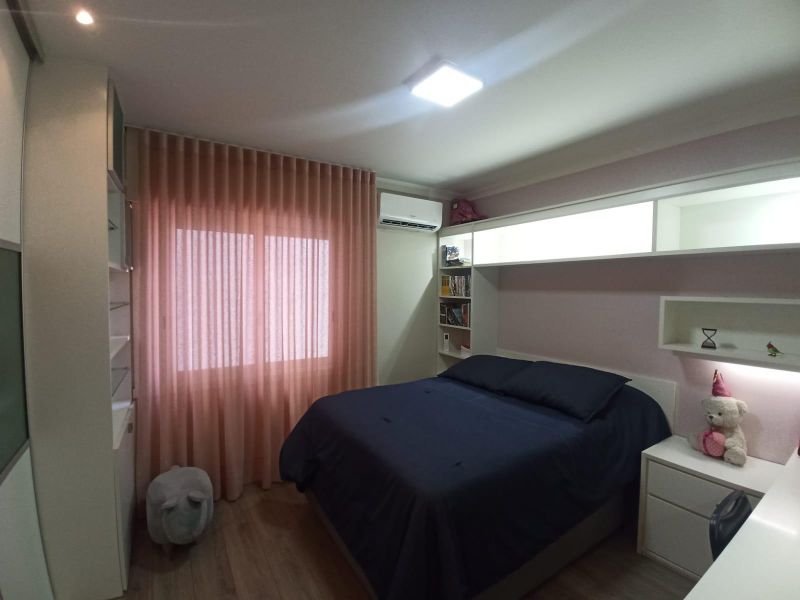 Apartamento com 3 quartos, 3 banheiros e 183m² à venda no bairro Centro, Taquara
