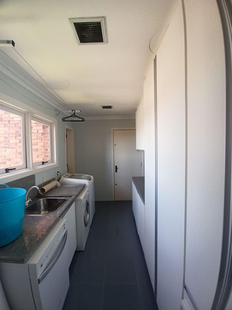 Apartamento com 3 quartos, 3 banheiros e 183m² à venda no bairro Centro, Taquara