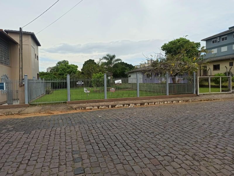 Casa com 3 quartos, 3 banheiros e 440m² à venda no bairro Centro, Taquara