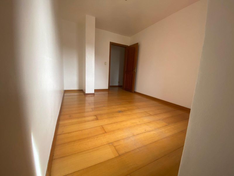 Apartamento com 3 quartos, 2 banheiros e 155m² à venda no bairro Centro, Taquara