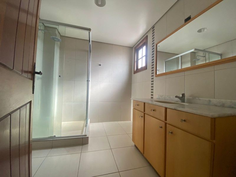 Apartamento com 3 quartos, 2 banheiros e 155m² à venda no bairro Centro, Taquara