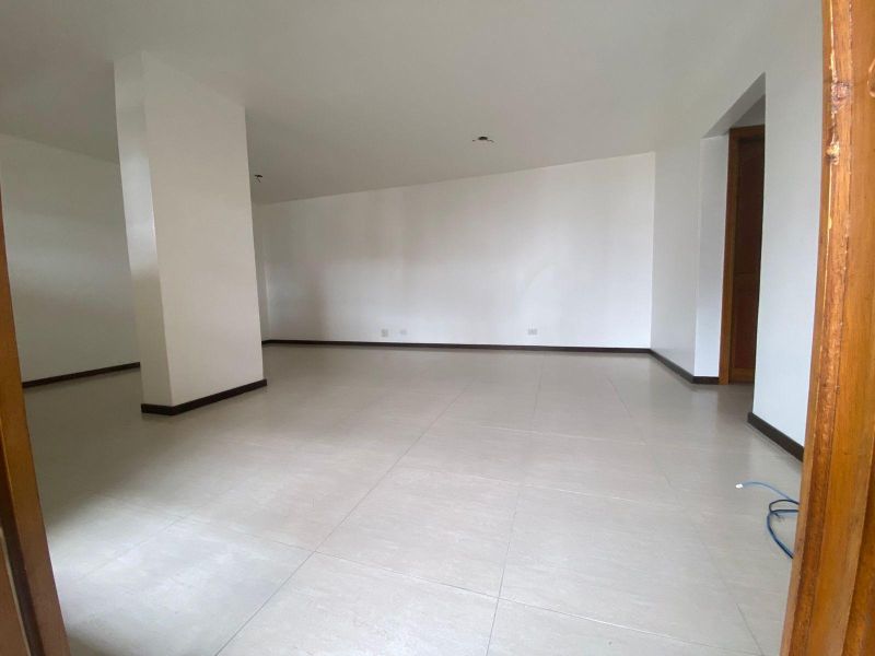 Apartamento com 3 quartos, 2 banheiros e 155m² à venda no bairro Centro, Taquara
