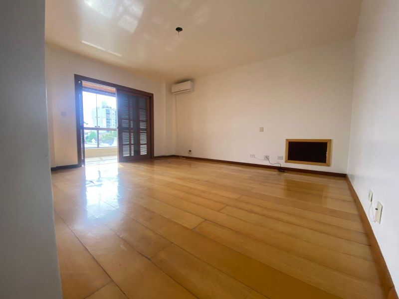Apartamento com 3 quartos, 2 banheiros e 155m² à venda no bairro Centro, Taquara