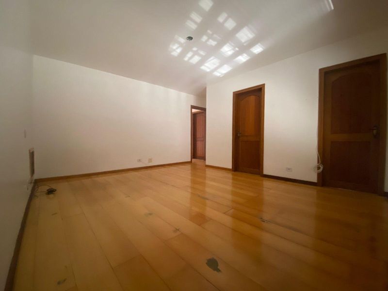 Apartamento com 3 quartos, 2 banheiros e 155m² à venda no bairro Centro, Taquara