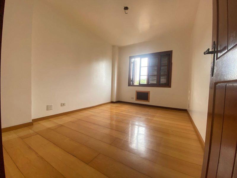 Apartamento com 3 quartos, 2 banheiros e 155m² à venda no bairro Centro, Taquara