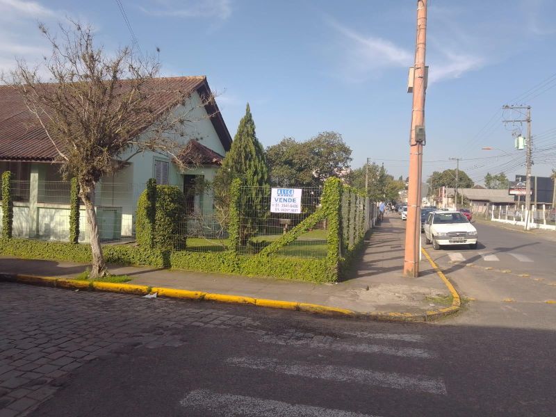 Casa com 4 quartos e 2 banheiros à venda no bairro Centro, Taquara