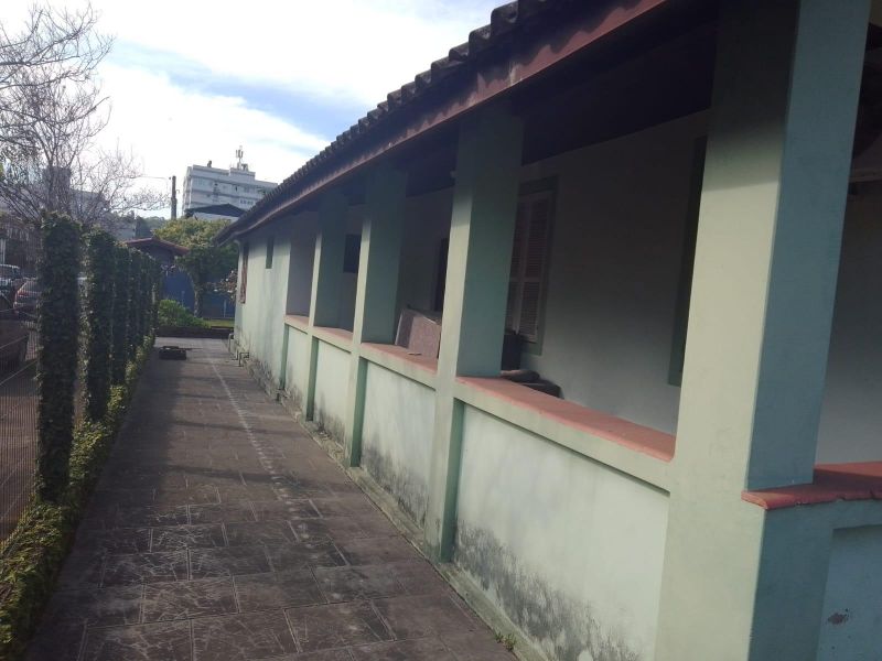 Casa com 4 quartos e 2 banheiros à venda no bairro Centro, Taquara