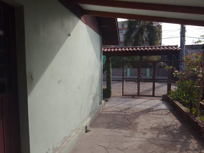 Casa com 4 quartos e 2 banheiros à venda no bairro Centro, Taquara
