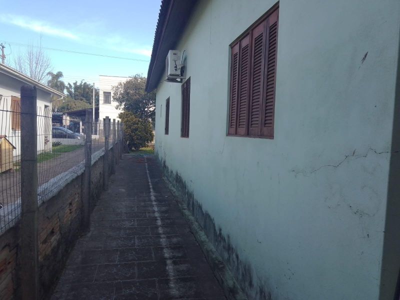 Casa com 4 quartos e 2 banheiros à venda no bairro Centro, Taquara