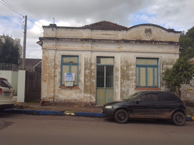 Casa com 4 quartos e 1 banheiro à venda no bairro Centro, Taquara