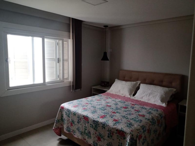 Apartamento com 2 quartos, 2 banheiros e 88m² à venda no bairro Centro, Taquara