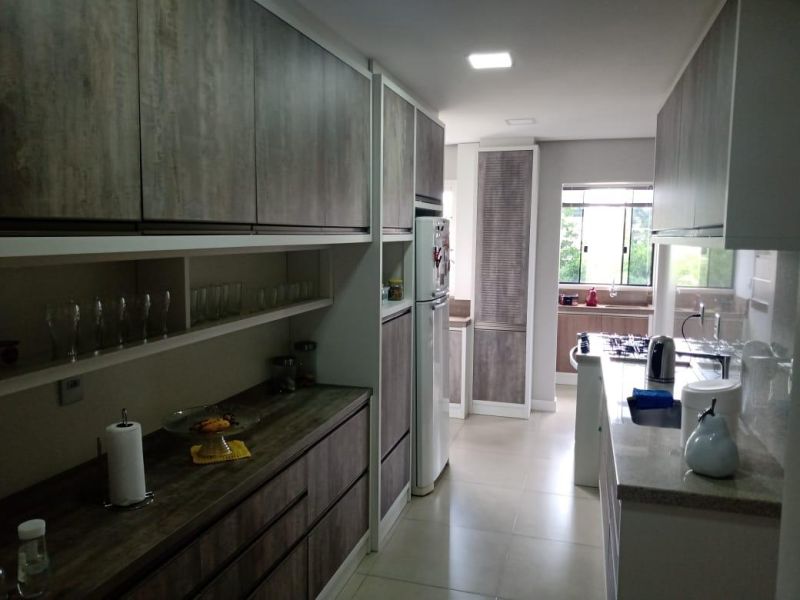Apartamento com 2 quartos, 2 banheiros e 88m² à venda no bairro Centro, Taquara