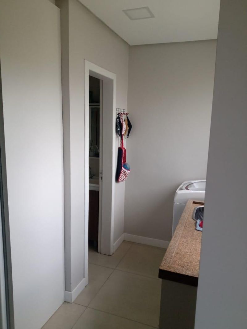 Apartamento com 2 quartos, 2 banheiros e 88m² à venda no bairro Centro, Taquara