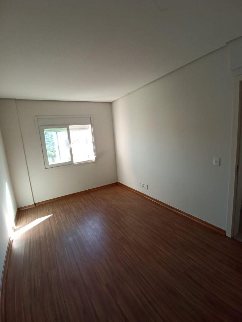 Apartamento com 1 quarto, 1 banheiro e 65m² à venda no bairro Centro, Taquara