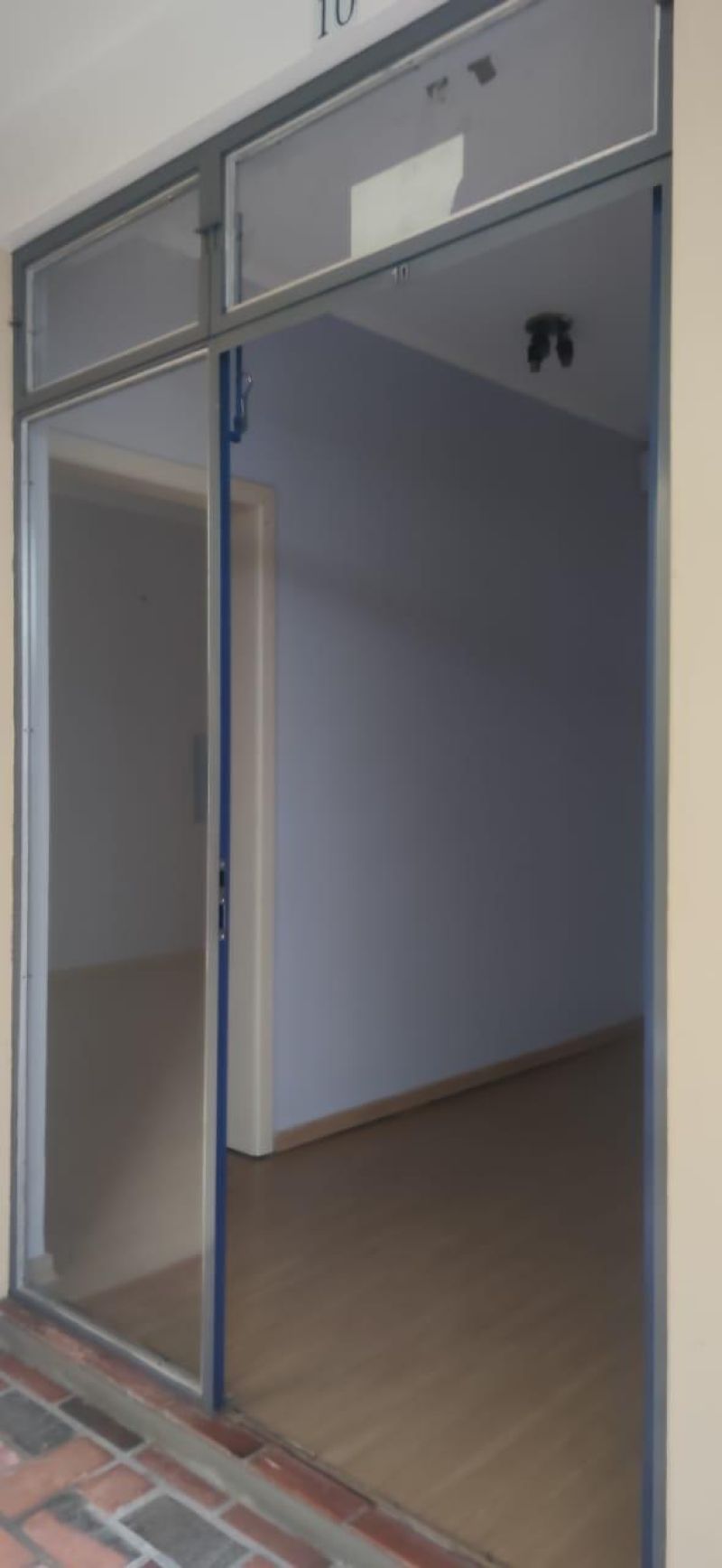 Sala com 1 banheiro e 31m² à venda no bairro Centro, Taquara