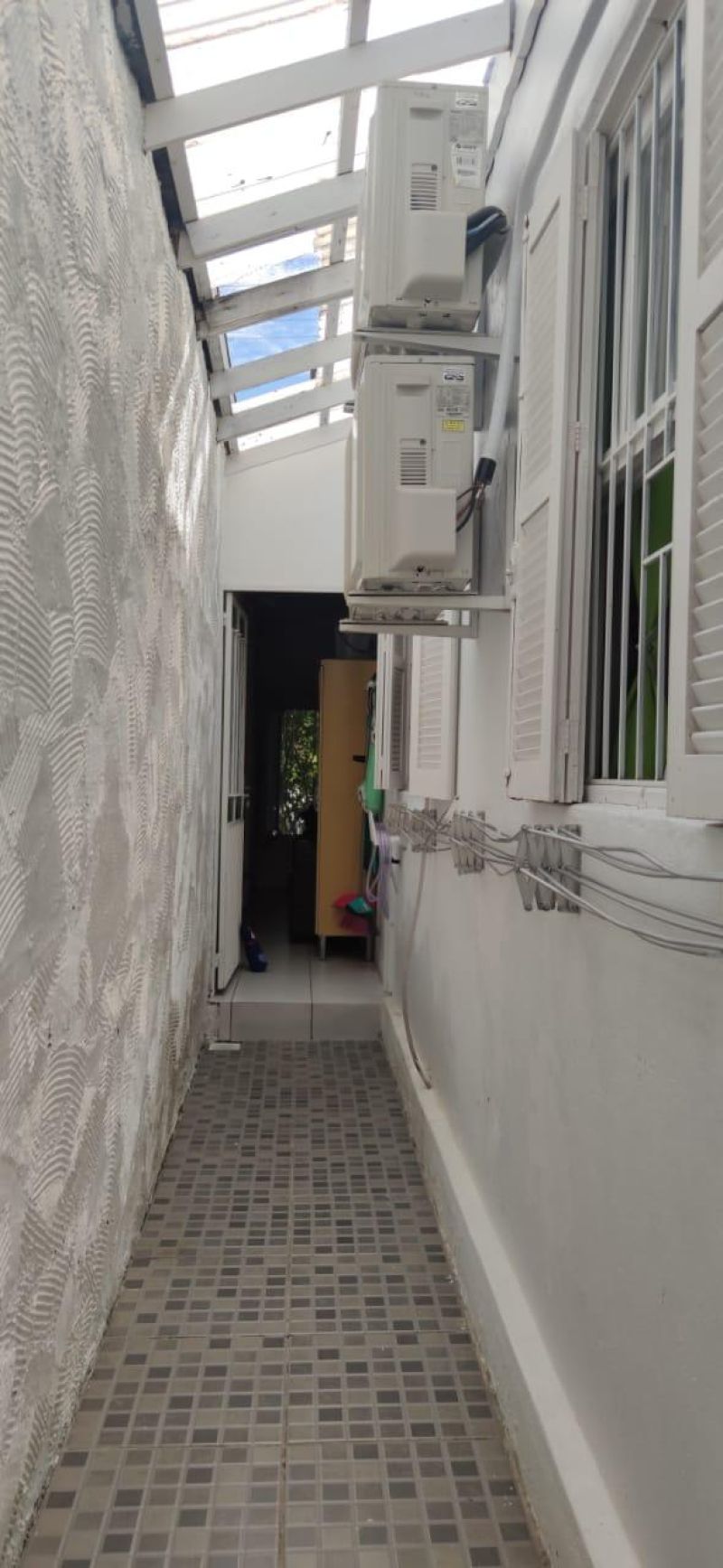 Casa com 1 quarto, 3 banheiros e 220m² à venda no bairro Centro, Taquara