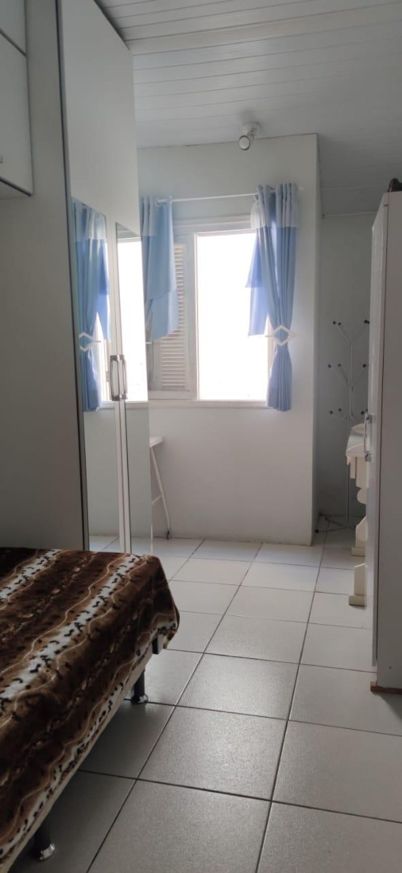 Casa com 1 quarto, 3 banheiros e 220m² à venda no bairro Centro, Taquara