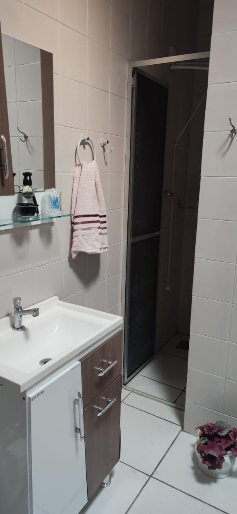 Casa com 1 quarto, 3 banheiros e 220m² à venda no bairro Centro, Taquara