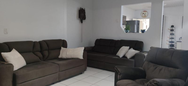 Casa com 1 quarto, 3 banheiros e 220m² à venda no bairro Centro, Taquara